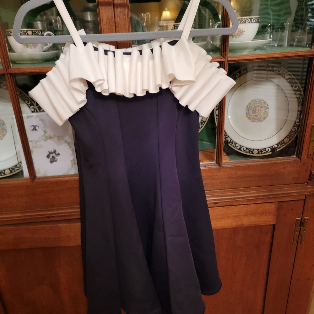 Biscotti Girls Runway Status Black White Pleated Shoulder Tween Dress size 12